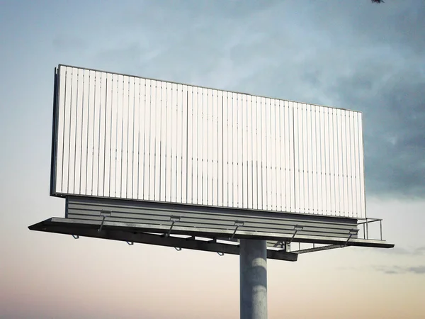 Boş açık hava reklam billboard. 3D render — Stok fotoğraf