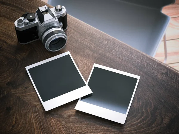 Камера и две пустые фоторамки. 3d-рендеринг — стоковое фото