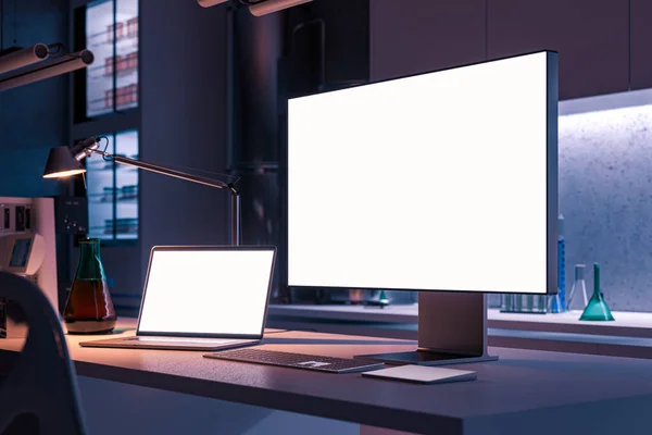 Zwarte pc met grote blanco witte monitor, en lege laptop onder lamp licht. 3d destructie. — Stockfoto