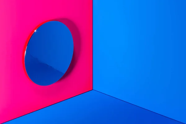 Сучасний рожевий вітрина на абстрактному барвистому тлі. Арка у формі кола. Абстрактне мистецтво. 3D візуалізація — стокове фото