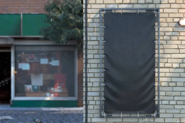 Banner de tecido de vinil ao ar livre vertical preto em branco na parede de tijolo brilhante. Faz asneira. Espaço Copiar. Espaço Vazio. Renderização 3d — Fotografia de Stock