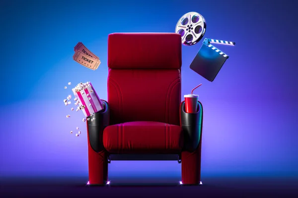 Fauteuil de cinéma confortable rouge avec coudes confortables près du bol de maïs soufflé, billets, bobine de film et film Clapper. Rendu 3d — Photo