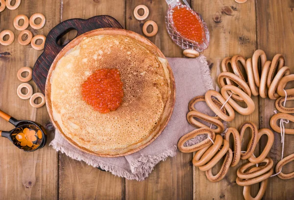 Shrovetide Maslenitsa Minggu Makan Festival Tumpukan Pancake Rusia Dengan Kaviar — Stok Foto