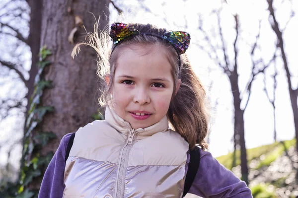 Pequeña Chica Sucia Aire Libre Niño Espacio Abierto Concepto Emociones —  Fotos de Stock