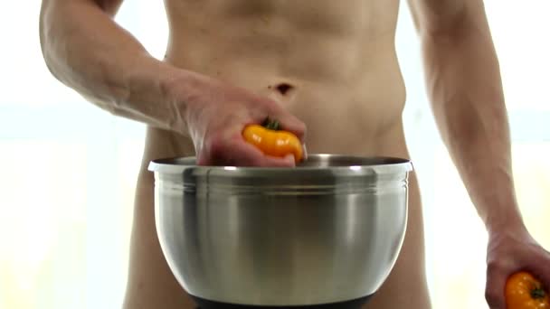 Muscle Forte Belle Dépouillée Chaud Mâle Modèle Cuisinier Repas Sain — Video