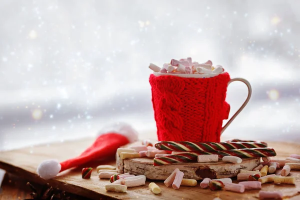 Cup of hot chocolate with marsmallows on white — Stock Photo, Image