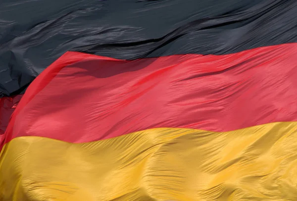 Close Van Zwaaien Van Nationale Vlag Van Duitsland — Stockfoto
