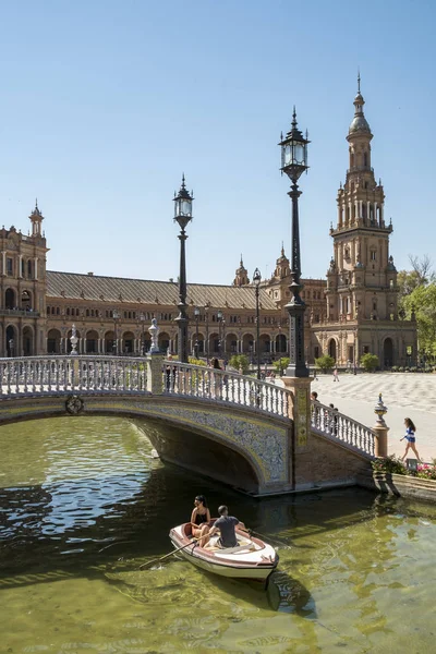 Łódź w Hiszpania kwadrat, sevilla — Zdjęcie stockowe