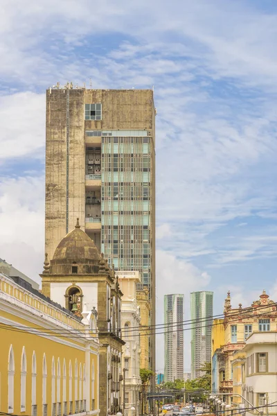 Eklektisk stil byggnader på Recife, Brasilien — Stockfoto