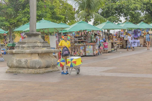 Gente en Street Fair Olinda, Brasil — Foto de Stock