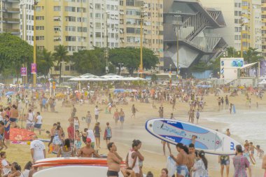 Copacabana Plajı Rio de Janeiro Brezilya insanlar