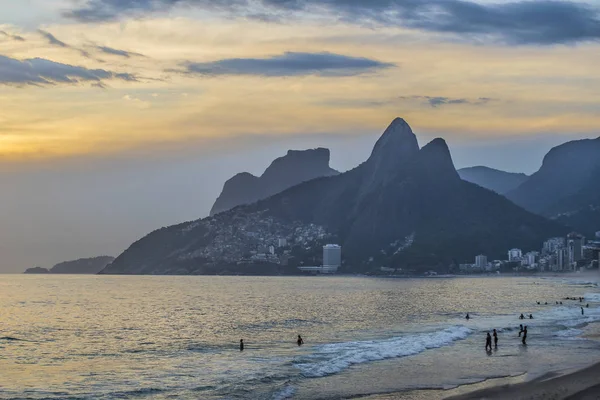 Ipanema Plajı günbatımı Rio de Janeiro Brezilya — Stok fotoğraf