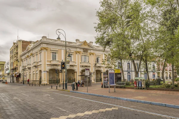 Urban Scene van het historisch centrum van Riobamba — Stockfoto