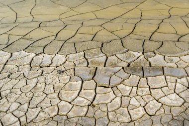 Çamur kırık desen