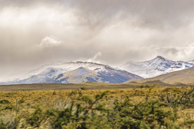 Karlı dağlar Patagonya Arjantin