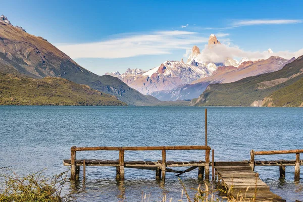 Lago y Cordillera de los Andes, Patagonia - Argentina —  Fotos de Stock