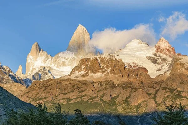 Schneebedeckten Anden Berge, el chalten, Argentinien — Stockfoto