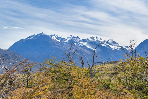 Сніжні гори. Parque Nacional Los Glaciares, Patagonia - Arge — стокове фото