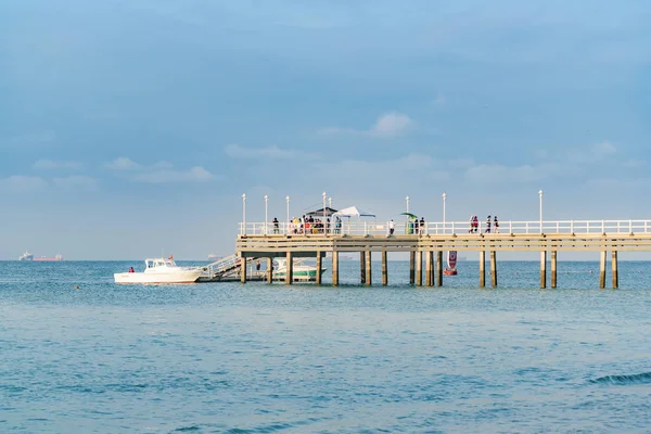 Docka på Stilla havet, Salinas, Ecuador — Stockfoto