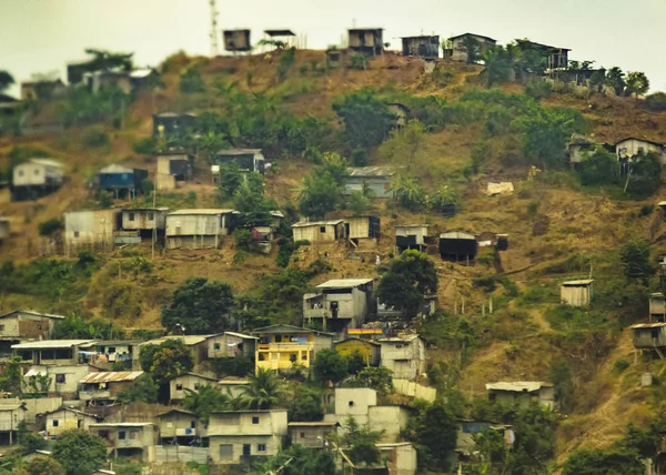 Sockerrör husen på kullen, Guayaquil, Ecuador — Stockfoto