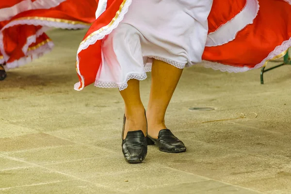 Tipik Ekvador dansçı Feet