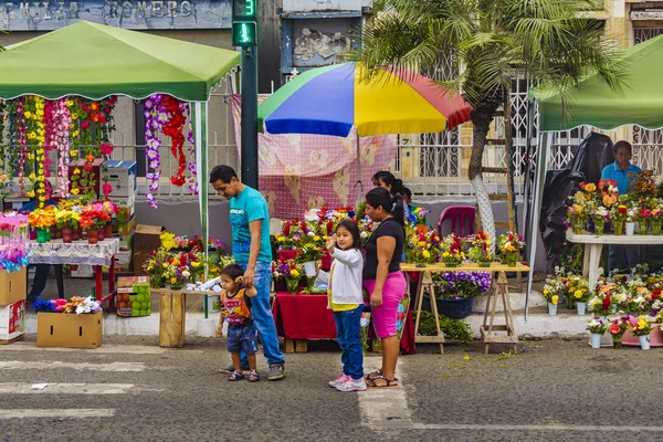 Targ uliczny w dzielnicy Guayas, Ekwador — Zdjęcie stockowe