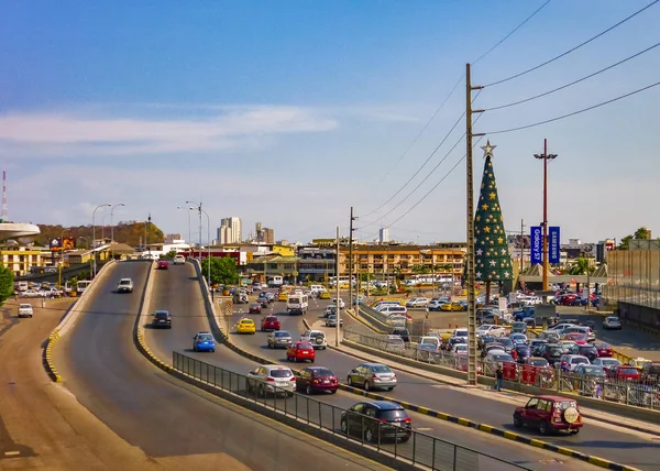 Urban Scene op plaats Guayaquil, Ecuador — Stockfoto