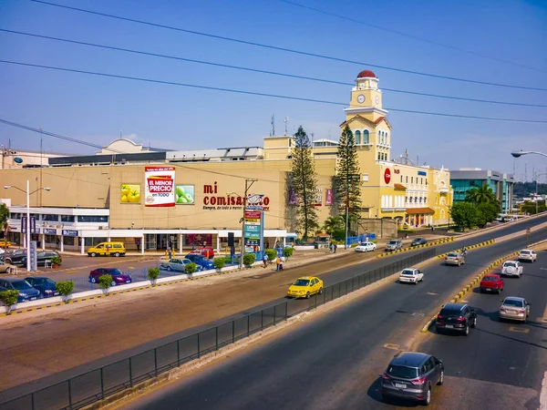 Городской пейзаж в городе Гуаякиль, Эквадор — стоковое фото