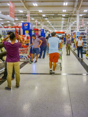Süpermarket iç görünüm