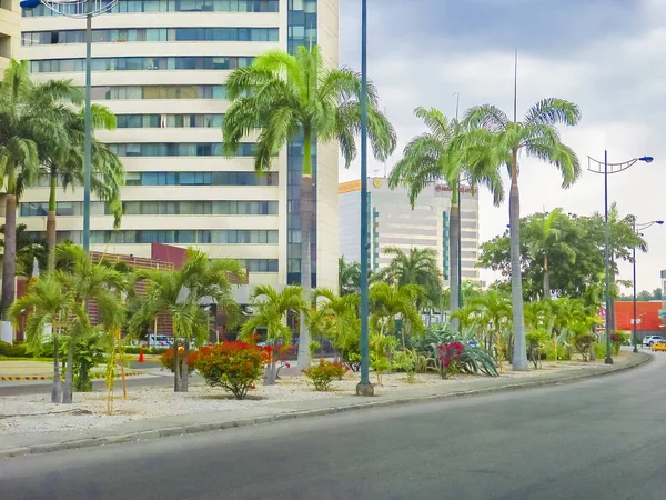 Moderne gebouwen in Guayaquil, Ecuador — Stockfoto