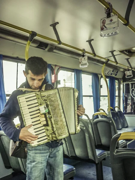 Muzyk uliczny grając akordeon, Montevideo, Uruguay — Zdjęcie stockowe