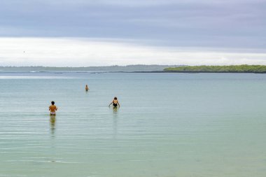 Banyo Beach, Galapagos, Ekvador insanlar