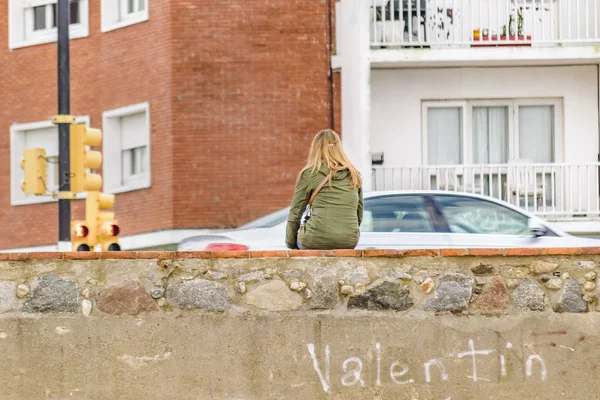 Boardwalk adlı genç kadın