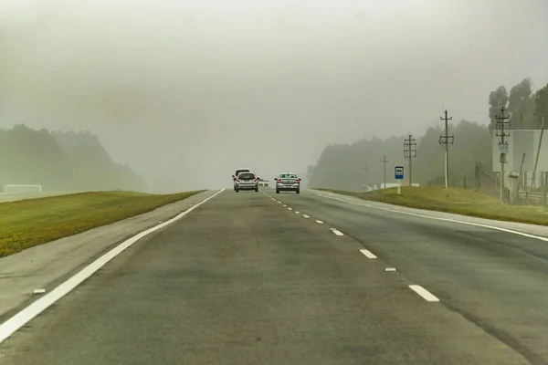 Туманний шосе, Уругвай — стокове фото