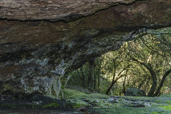 Rocky Cave bakgrund — Stockfoto