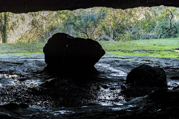 Rocky Cave bakgrund — Stockfoto