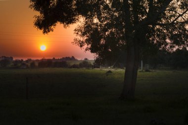 Counrtyside günbatımı sahne