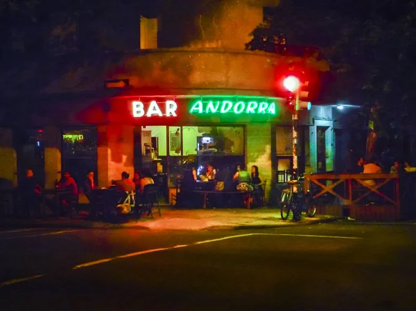 Urban Night Scene at Montevideo Traditional Bar — Stock Photo, Image