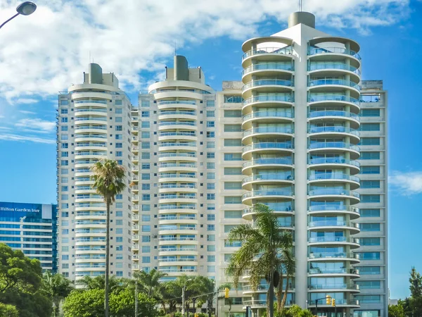 Modernos edificios de apartamentos Vista exterior — Foto de Stock