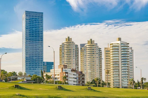 Modernos edificios de apartamentos Vista exterior — Foto de Stock