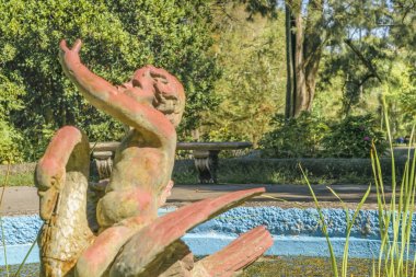 Kuğu heykel üzerinde Angel