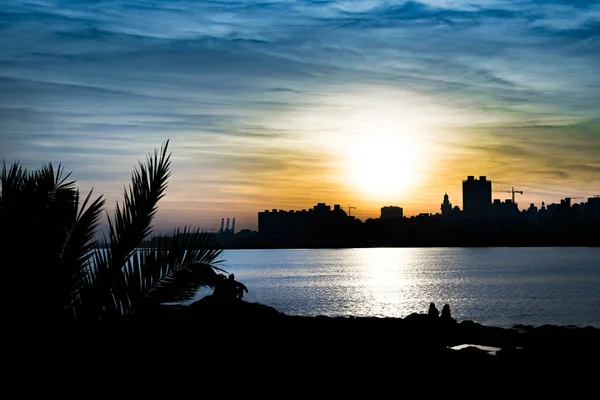 Stadtbild Sonnenuntergangsszene, montevideo, uruguay — Stockfoto