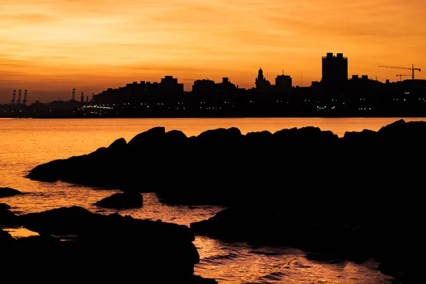 Cityscape Sunset Scene, Montevideo, Uruguai — Fotografia de Stock