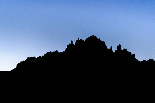 Castillo Hill Andes dağ siluet — Stok fotoğraf