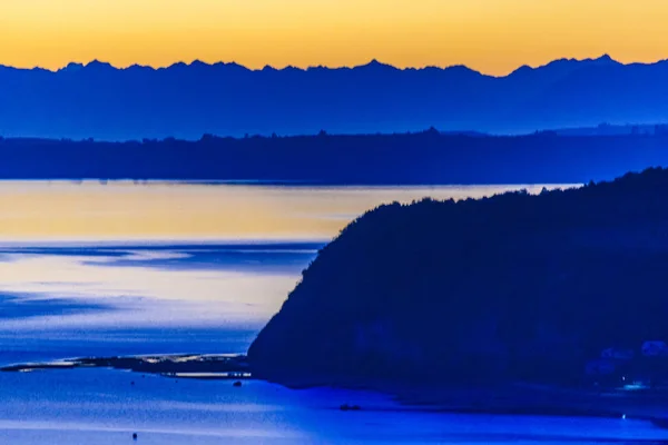Fjord a hory krajina, ostrov Chiloé, Chile — Stock fotografie