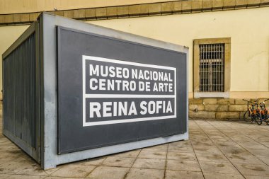 Reina Sofia Müzesi dış görünümü, Madrid, İspanya