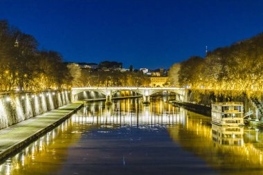 Tiber Nehri Roma Cityscape
