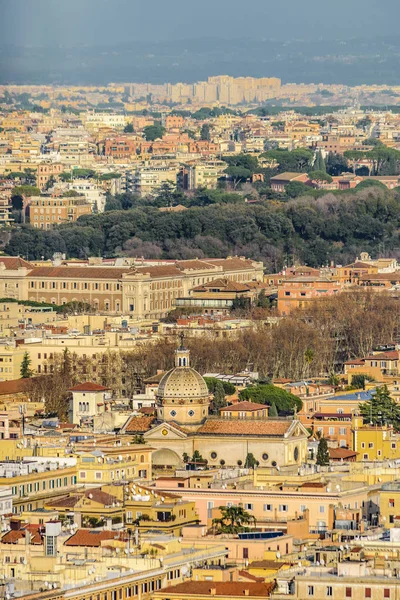 Vista aérea de Roma desde el mirador de la Basílica de San Pedro — Foto de Stock