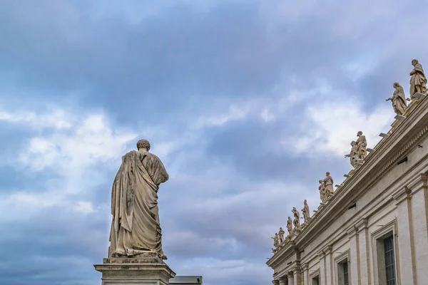 Saint Peters Basilica ulkoa Detail View — kuvapankkivalokuva