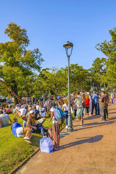 Foule au Parque Rodo Park, Montevideo, Uruguay — Photo